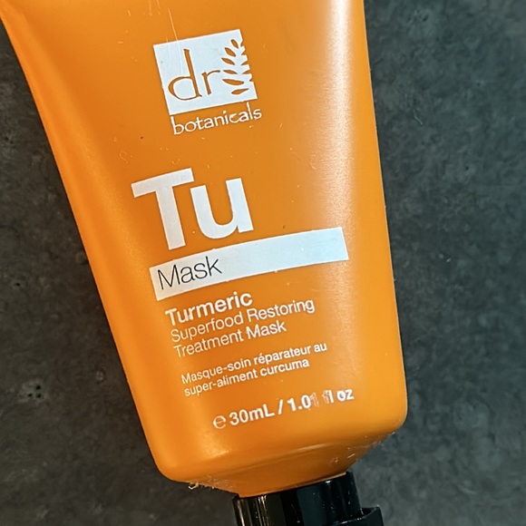 Dr. Botanicals Turmeric Superfood Restoring Mask - Picture 4 of 5